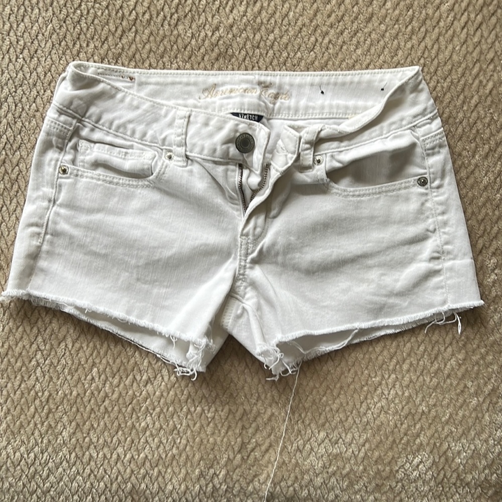 AMERICAN EAGLE - white denim shorts size 4